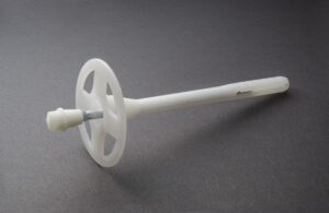 Tassello In Polipropilene Additivato Ø 10 Con Perno In Acciaio Cs 70 Scat.200 Pz